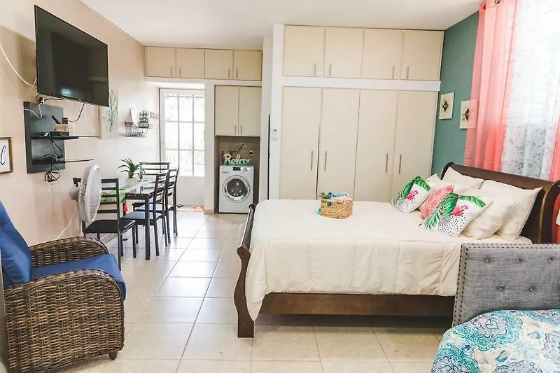 Eden'S Garden Apartment Isabela